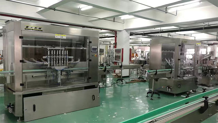 油类灌装机设备展示