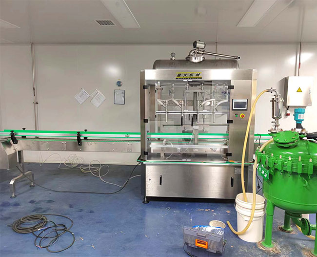 haha体育液体灌装机设备案例展示