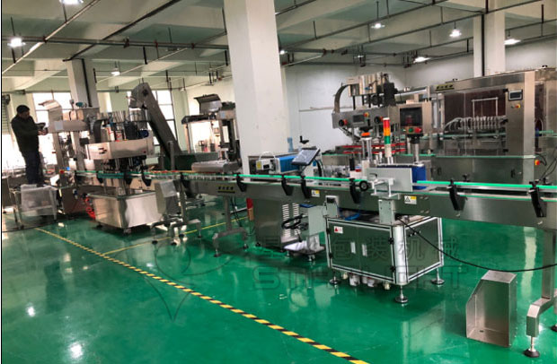 haha体育
草莓果酱加工生产线车间实拍